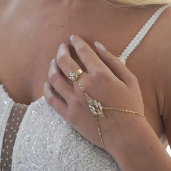 Alicia hand bracelet